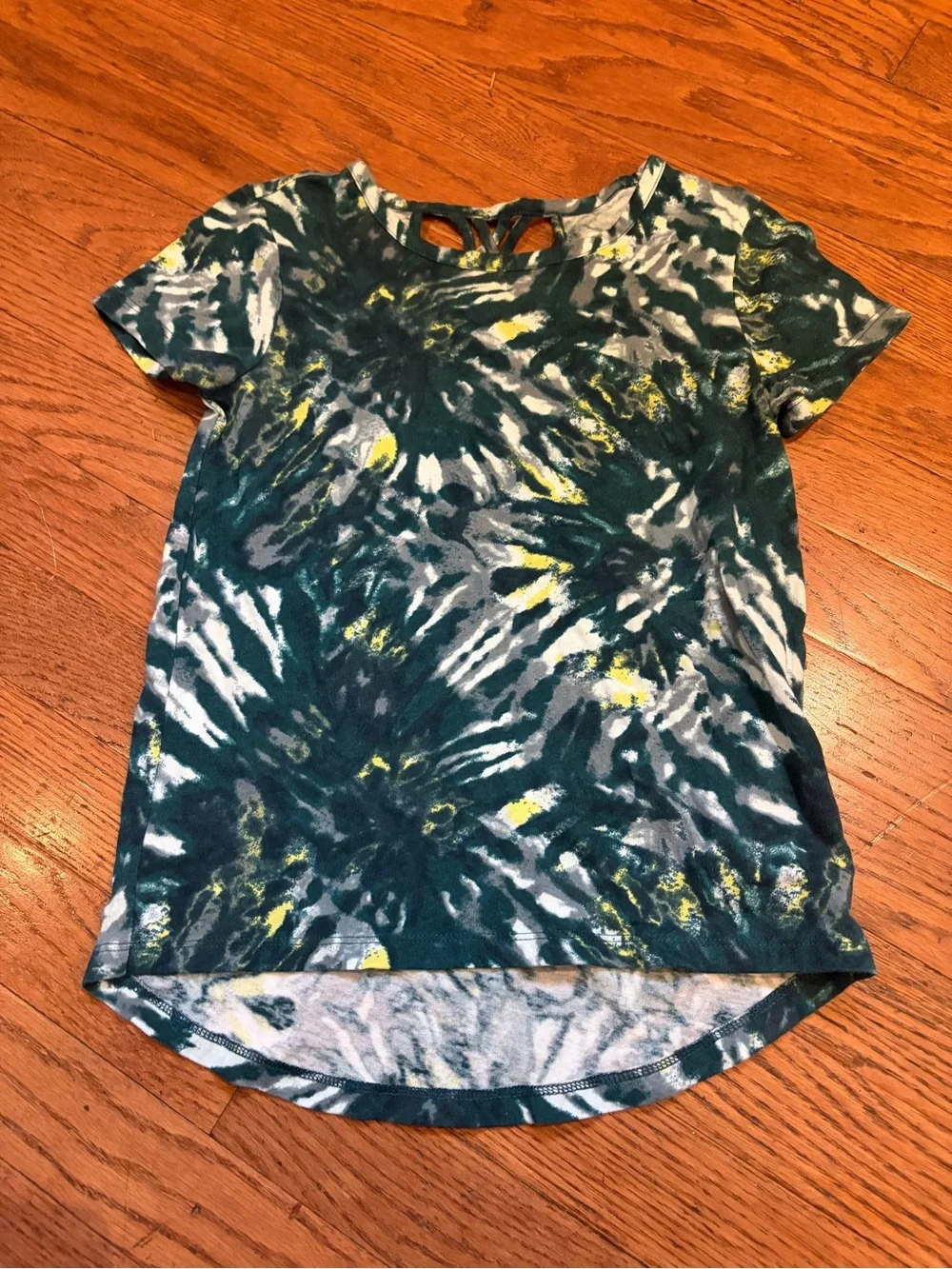 Old Navy Green Tie-Dye Short Sleeve Top with Crisscross Back
